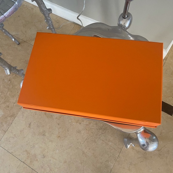 HERMES BOX - Picture 2 of 4